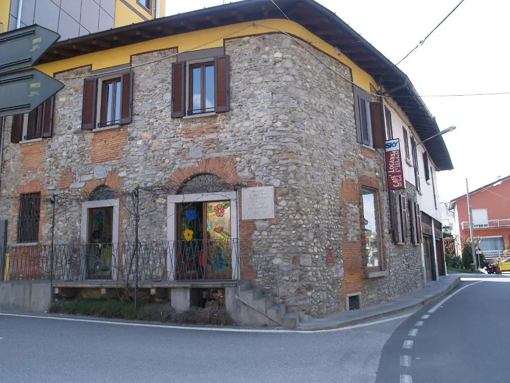 Hotel La Locanda Cadrezzate 3*,  Italy