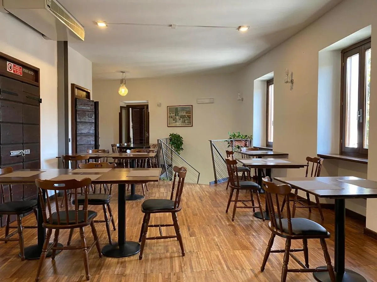 Hotel La Locanda Cadrezzate 3*,  Italy